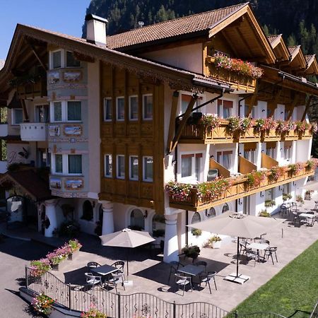 Alpenhotel Panorama Campitello di Fassa Kültér fotó
