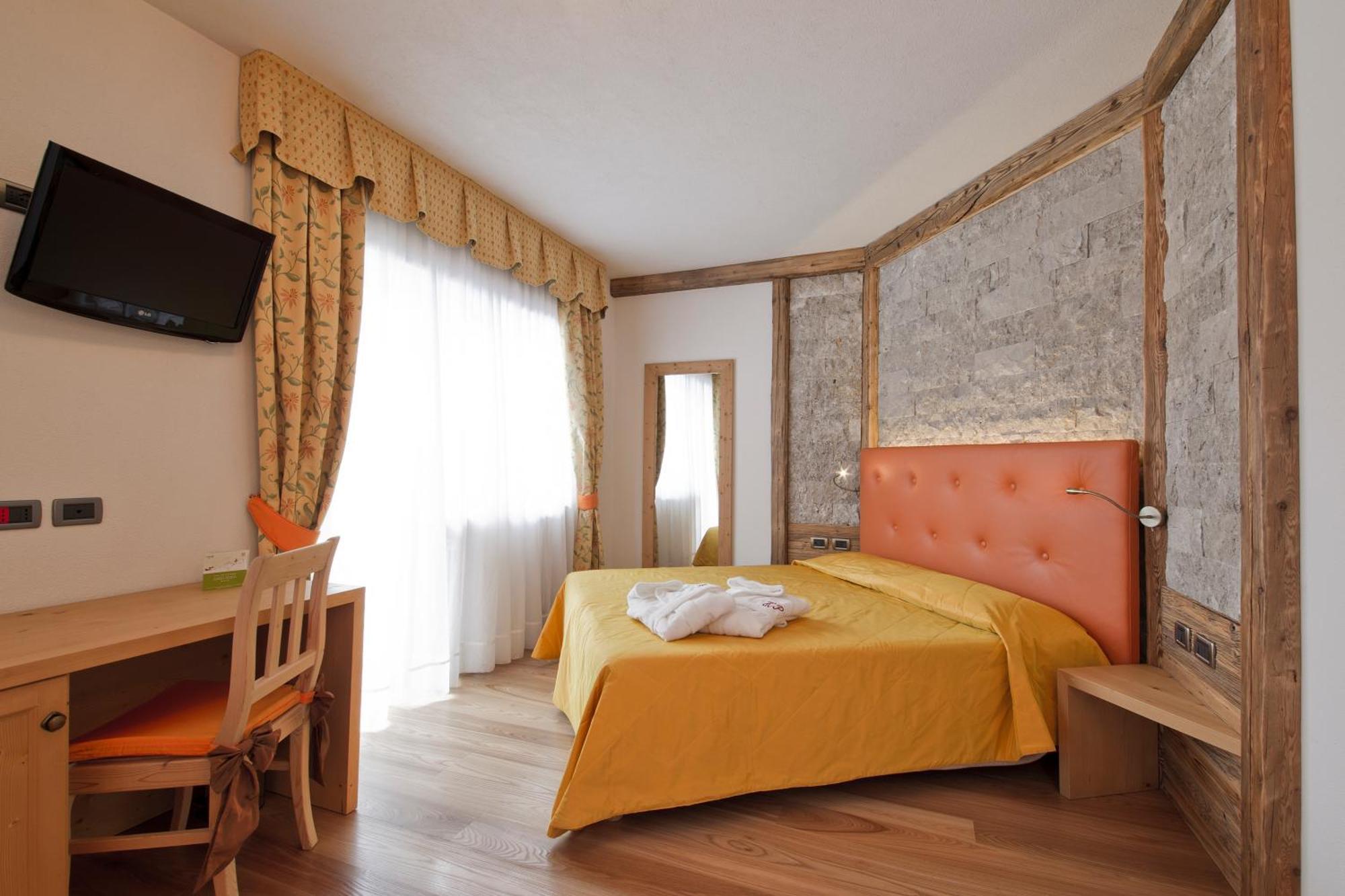 Alpenhotel Panorama Campitello di Fassa Kültér fotó