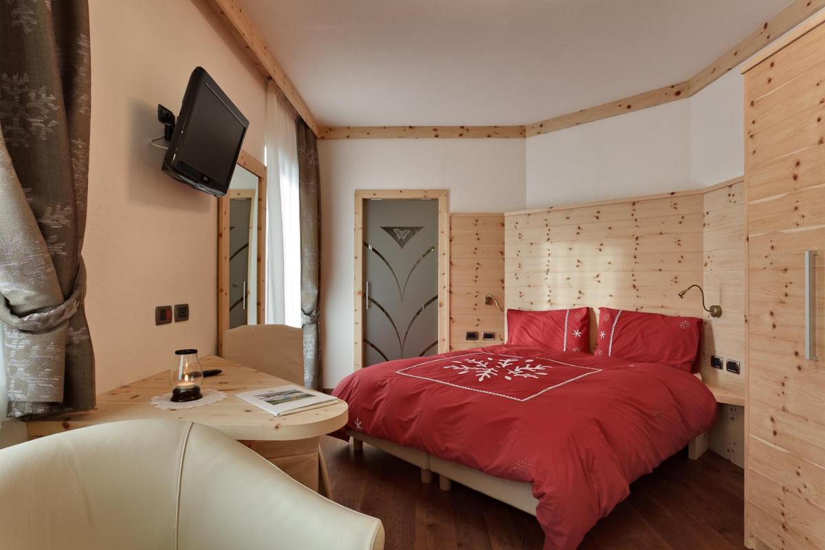 Alpenhotel Panorama Campitello di Fassa Kültér fotó
