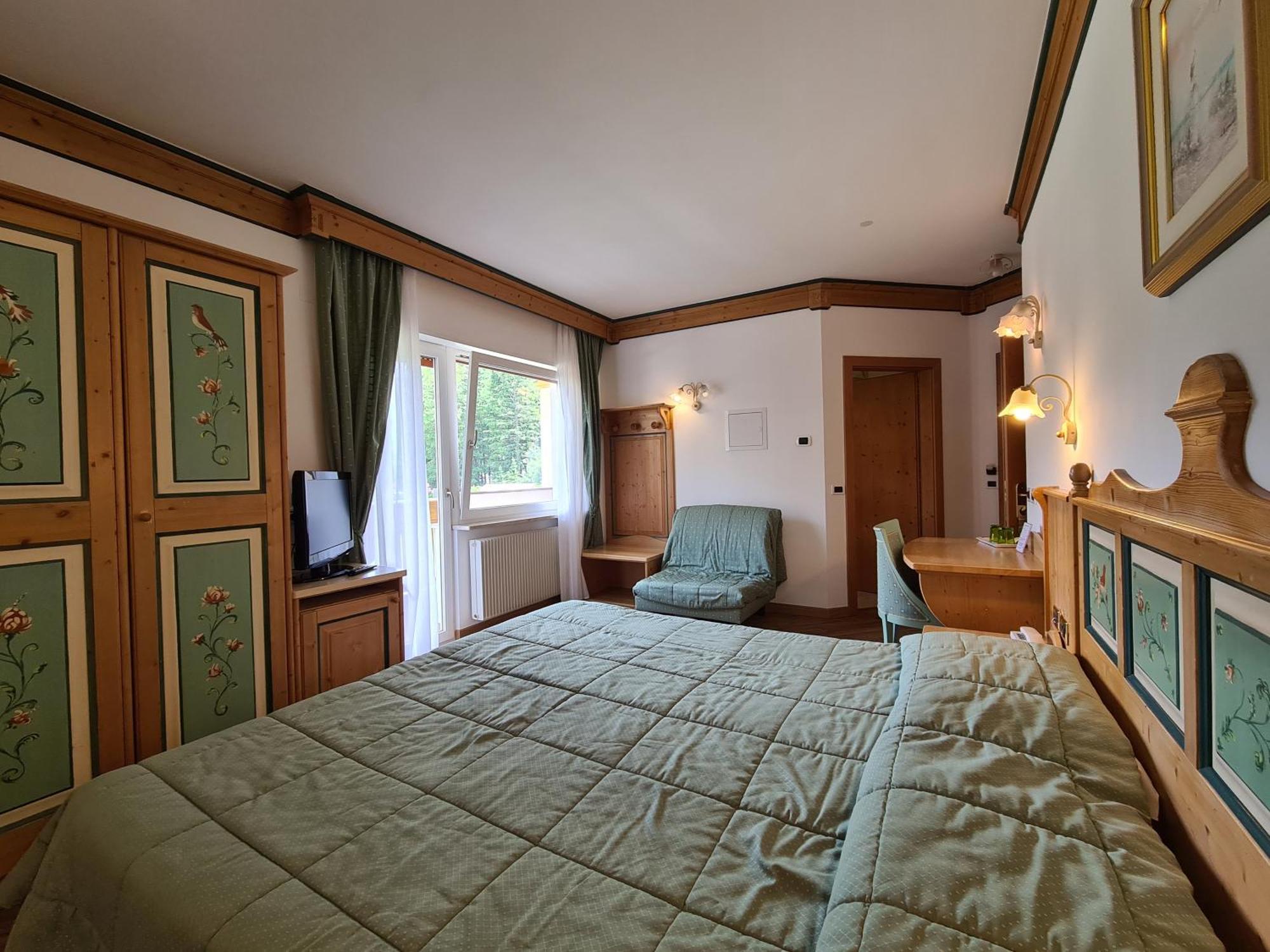 Alpenhotel Panorama Campitello di Fassa Kültér fotó