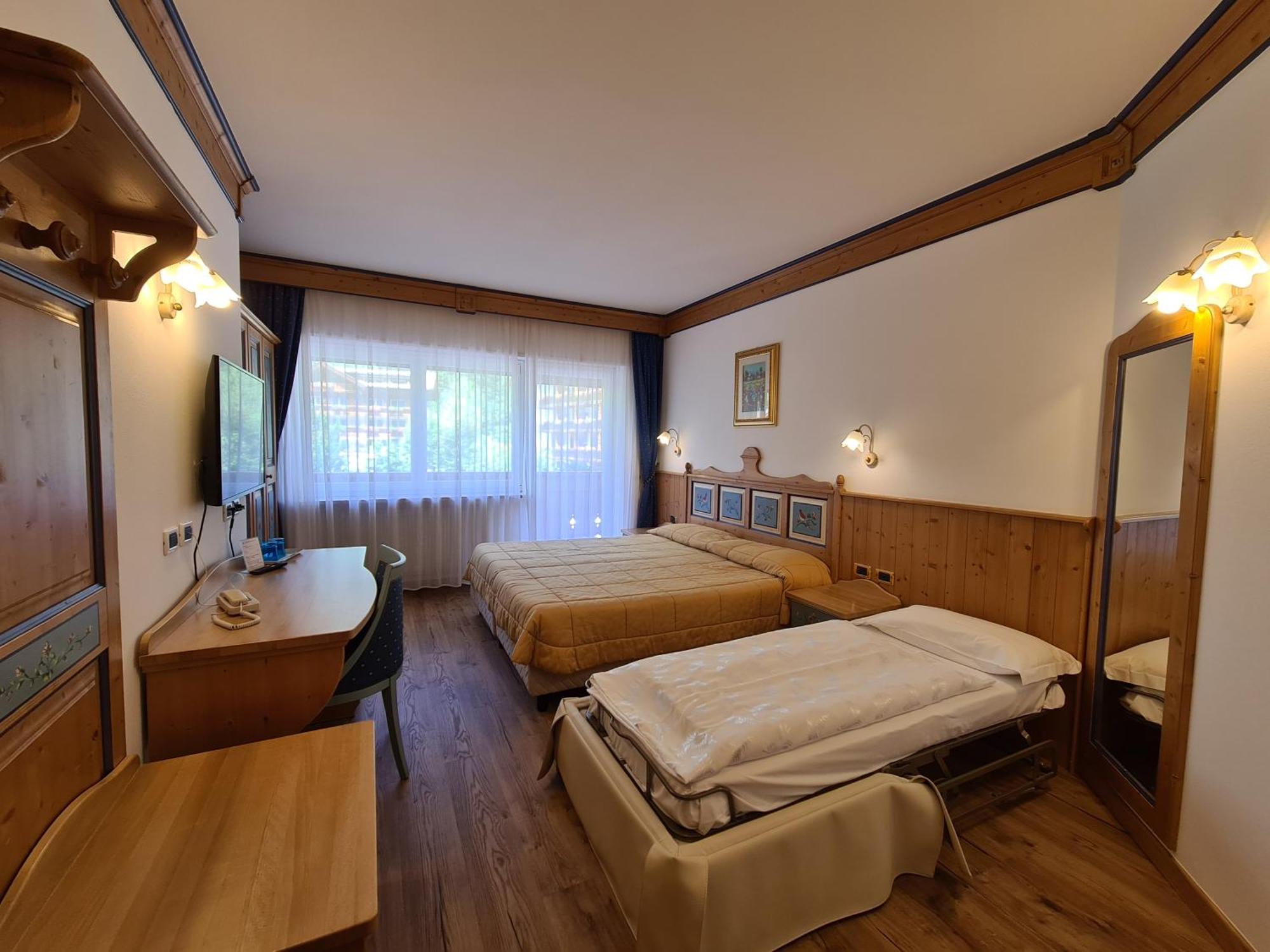 Alpenhotel Panorama Campitello di Fassa Kültér fotó