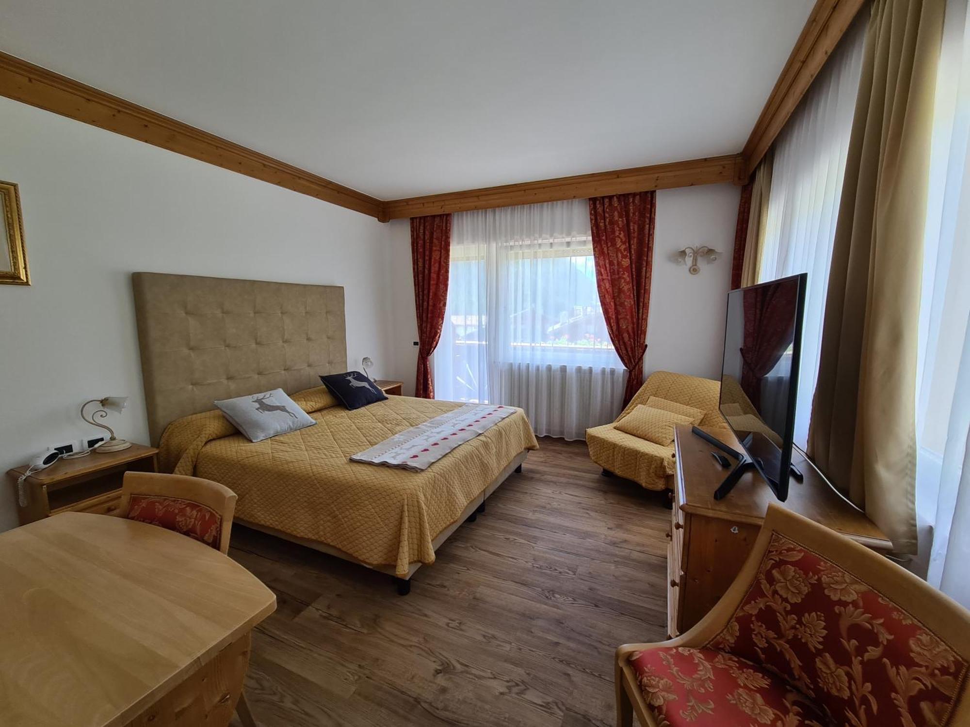 Alpenhotel Panorama Campitello di Fassa Kültér fotó